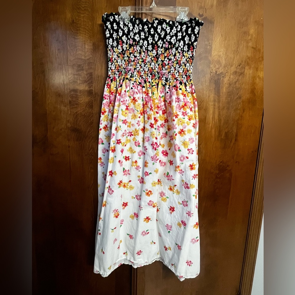 Beautiful strapless floral dress